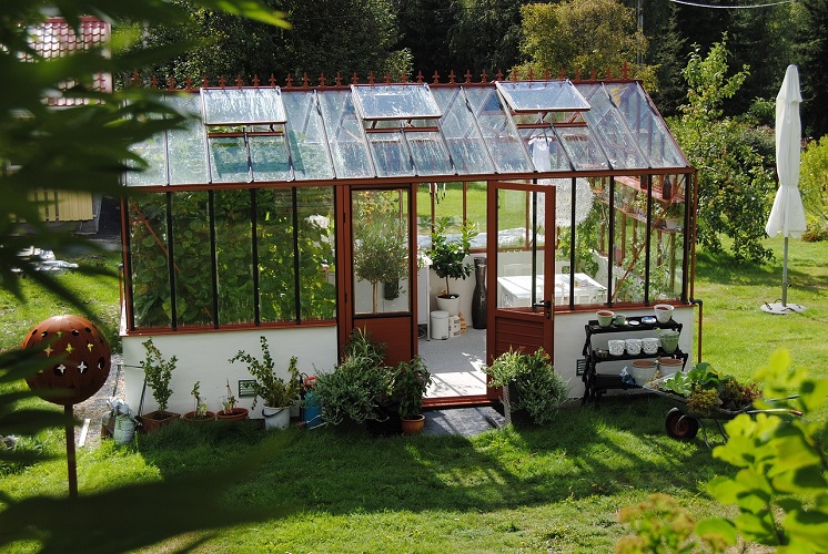 build a good greenhouse