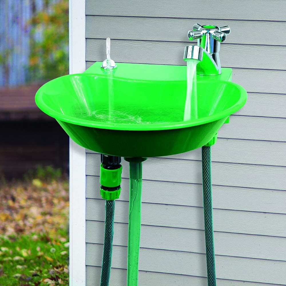 2-in-1 Outdoor Water Fountain and Faucet, Green 